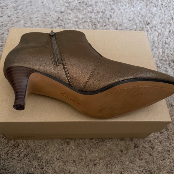 Clark’s Collection - Picture 3 of 5